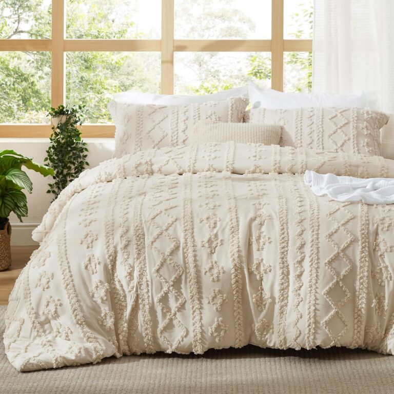 Bedsure Tufted Boho Comforter Set